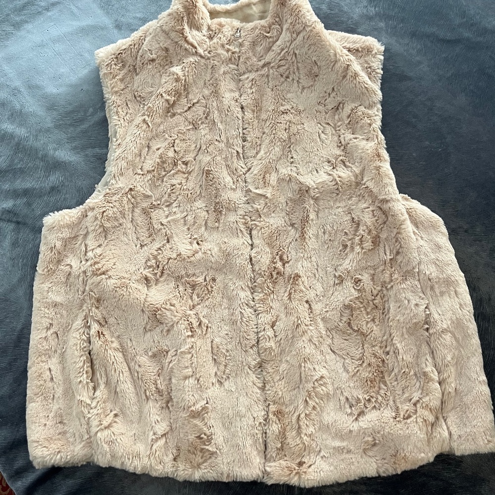 Eight Sixty faux fur vest